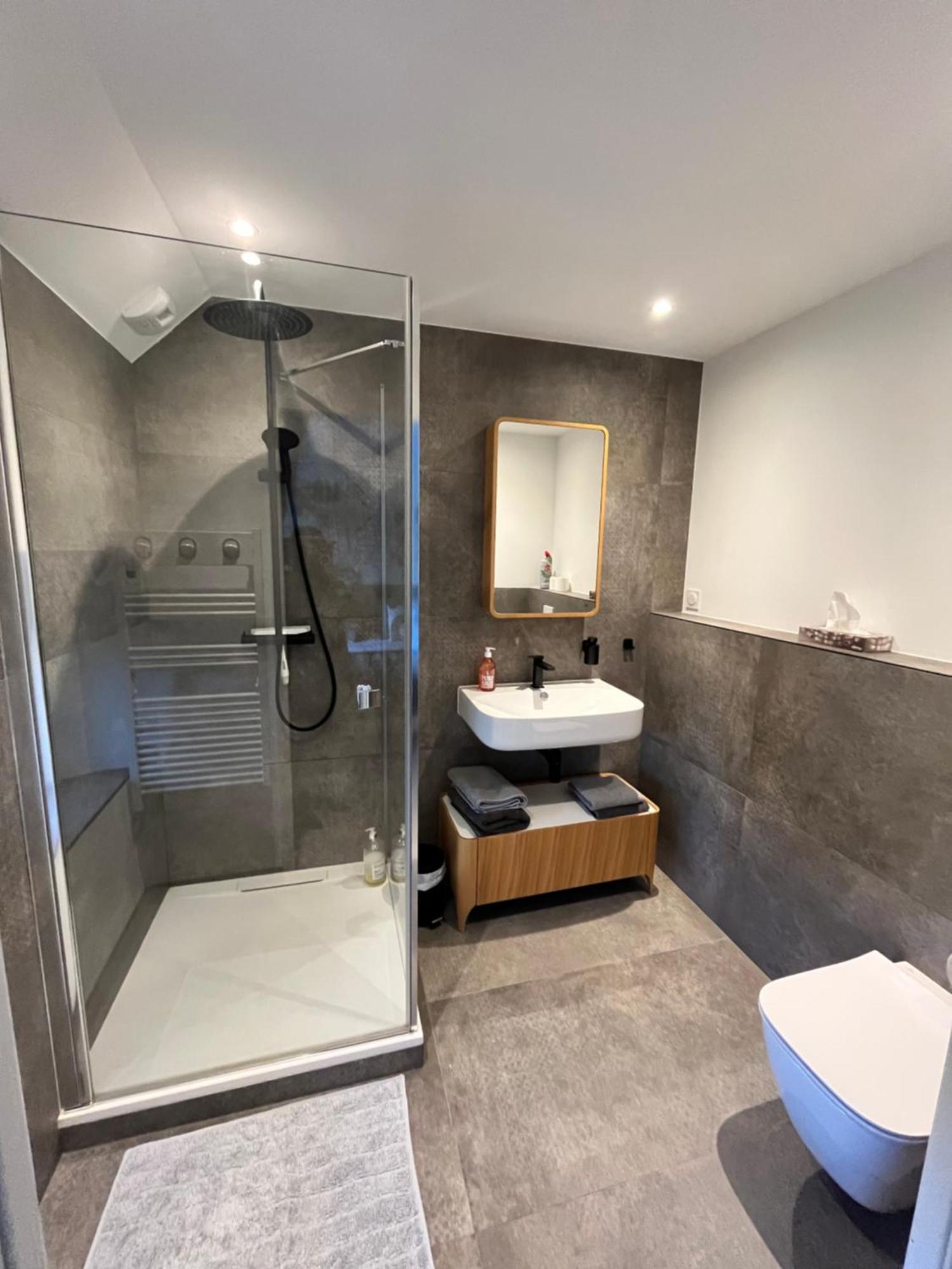 Douceur De Vivre En Bord De Mer - Jacuzzi Et Cheminee 圣库仑 外观 照片